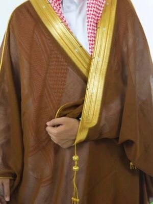 البشت الملكي الأشقر