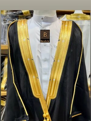 البشت الملكي الأسود