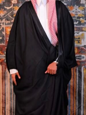 بشت الجوخ الأسود الملكي